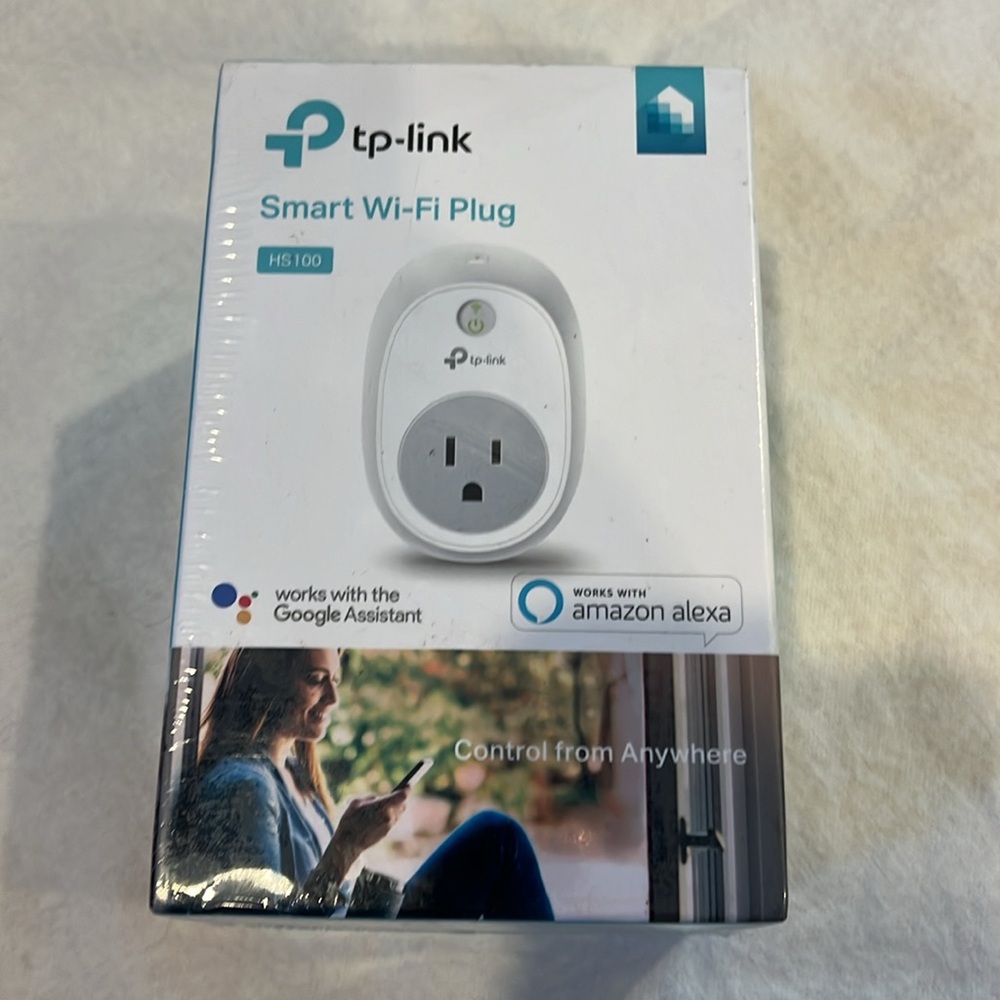 TP-Link Smart Wi-Fi Plug - Picture 2 of 7